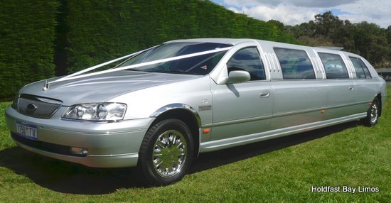 Adelaide Limousines, Wedding Limo, Airport Transfers, School Formal Super Stretch Limo, All Special Occasions