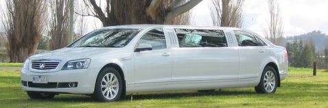 Cairns Limousines & Airport Transfers, Wedding Cars, School Formals & Corporate cars